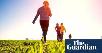 Share details of a UK spring walk … you could win a holiday voucher - theguardian.com - Britain