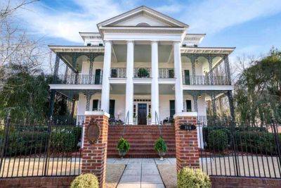This $2.2-million House Modeled After Disneyland's Haunted Mansion Is on the Market — See Inside - travelandleisure.com - Georgia - Greece - city Atlanta