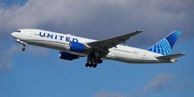 See the moment a United Airlines Boeing 777 loses a tire just after takeoff - insider.com - Los Angeles - Japan - city Los Angeles - San Francisco - city San Francisco