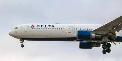 A Delta flight declared an emergency after officials said it may have been struck by lightning mid-air - insider.com - city Atlanta - city New York