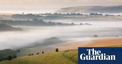 Walking in the air: Snowman creator Raymond Briggs’s favourite Sussex paths - theguardian.com - Britain - Usa - county Forest - city Santa