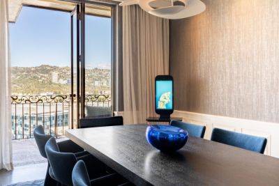 Celebrity-Backed Proto Puts Holograms in a Four Seasons Hotel - skift.com - city Beverly Hills