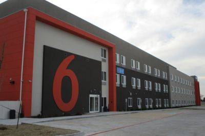 Blackstone Weighs Sale of Motel 6 Owner: Report - skift.com - Usa - Canada - state Texas