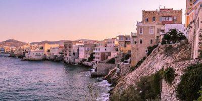 Forget Mykonos and Santorini, Syros is the best Greek island. Here are 10 of my favorite things to do there. - insider.com - Greece - city Santorini