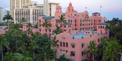 I paid $530 for one night in Hawaii's famous pink hotel. I was so excited, but I wouldn't stay there again. - insider.com - state Hawaii - Honolulu