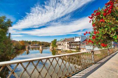 Add These 3 Charming Ontario Towns To Your Summer Bucket List - forbes.com - Usa - Canada - county Ontario - county Island - county Rock - city Canadian - county Towns