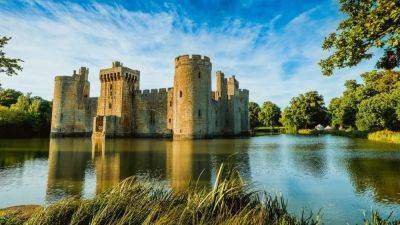 Beyond Windsor, These 5 English Castles Are Must-Visit Treasures - forbes.com - France - Britain