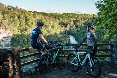 Tennessee Tourism Invites Travelers to Hit the Back Roads With New Statewide Road Cycling Program - breakingtravelnews.com - state Tennessee