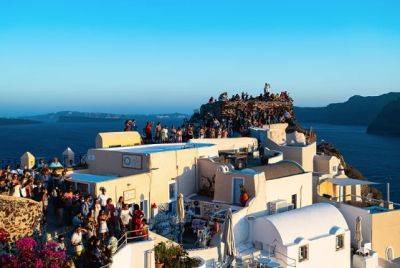 The Best Seasons to Visit Oia, Greece - breakingtravelnews.com - Greece - city Santorini, Greece