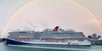Mother says $15,000 family cruise was canceled after she posted booking details on Facebook - insider.com - state Florida - county Miami - state Kentucky
