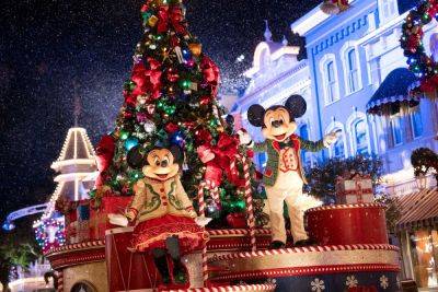Disney World and Disneyland holiday details revealed, including the return of Jollywood Nights - thepointsguy.com - city Orlando - state California - city Santa - city Anaheim, state California