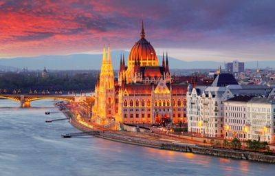 Servantrip urges agents respond to ‘dupe destinations’ trend to drive tours & activities sales - breakingtravelnews.com - city Santos - city Budapest - city Santorini