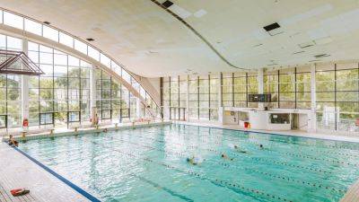 In This Paris Suburb, Most Kids Can’t Swim—a New Olympic Aquatics Center Might Change That - cntraveler.com - France - city Paris