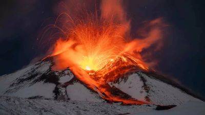 Mount Etna volcanic eruption closes Catania international airport - euronews.com - Italy - Cyprus
