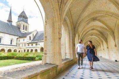 Eleanor of Aquitaine’s 900th Anniversary Marked With VR Trail, Special Exhibition, and more - breakingtravelnews.com - France - county Valley - county Atlantic