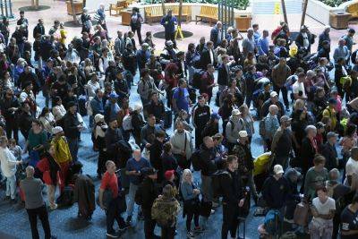 The TSA is expecting its busiest Labor Day travel period on record. Here's how to prepare - thepointsguy.com - Spain - New York - Mexico - city Las Vegas - state California - state Michigan - state New Jersey - county Lake - county Cape May - city Indianapolis - city Ann Arbor, state Michigan