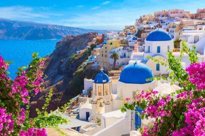 Greece To Tackle Overtourism With New Visitor Tax on Santorini, Mykonos - travelpulse.com - Greece - city Athens - city Santorini