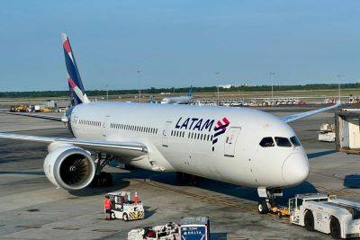 LATAM plans new business class with doors for 787 Dreamliner fleet - thepointsguy.com - Usa - Brazil - China - Chile - Peru - parish Iberia