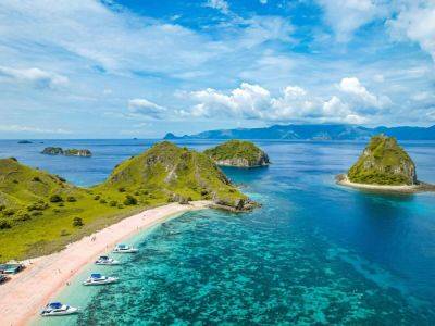 How to Sail Through Indonesia's Most Remote Corners on a 16th-Century Wooden Ship - matadornetwork.com - Australia - Ireland - Russia - Indonesia